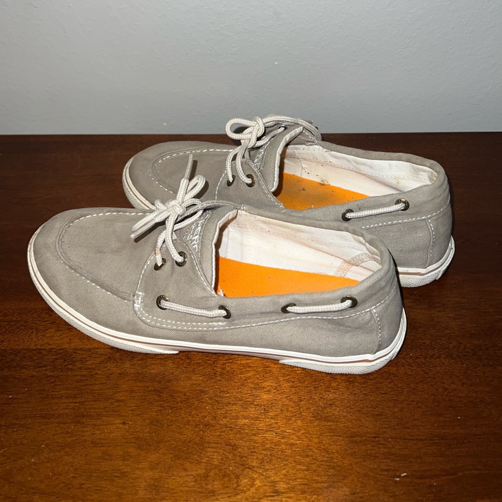 COPY - Sperry Top-Sider khaki shoes boys 4.5